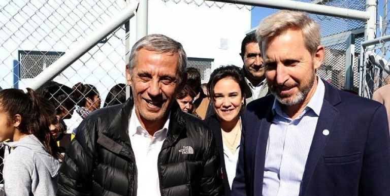 Quiroga y Frigerio inauguraron obras y una cancha con césped